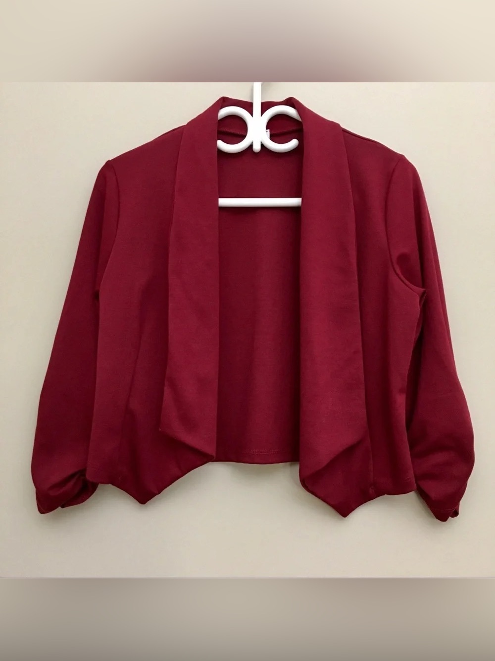 SUZY SHIER Red Cropped Open Front Cardigan Jacket